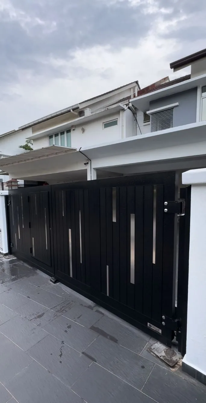 DNOR gate installation